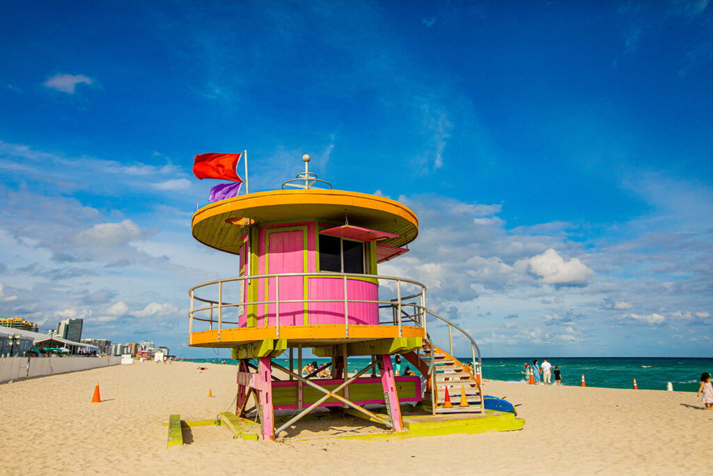 MIAMI BEACH. È un insieme di isole a est della città, la zona più famosa