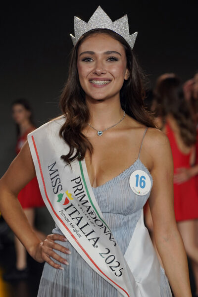 Dalla corona ai cosmetici: Miss Italia Katia Buchicchio ci svela i suoi must-have beauty 1 DSC0913 Foto Endri Zisi Abito Scervino