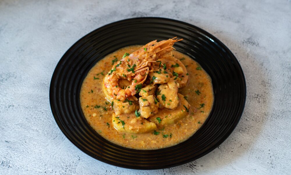 Un mare di sapori: 5 ricette di pesce per ogni occasione 5 shutterstock 2560588169 gamberoni