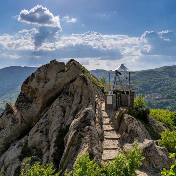 Dalla roccia al cielo: viaggio in Basilicata tra Matera e borghi verticali 9 shutterstock 2204578511