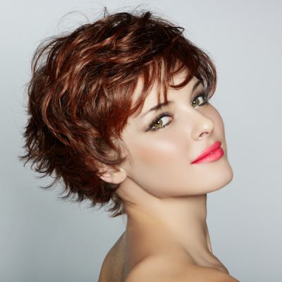 Tagli capelli anti-age: ringiovanisci subito senza stravolgerti 2 pixie