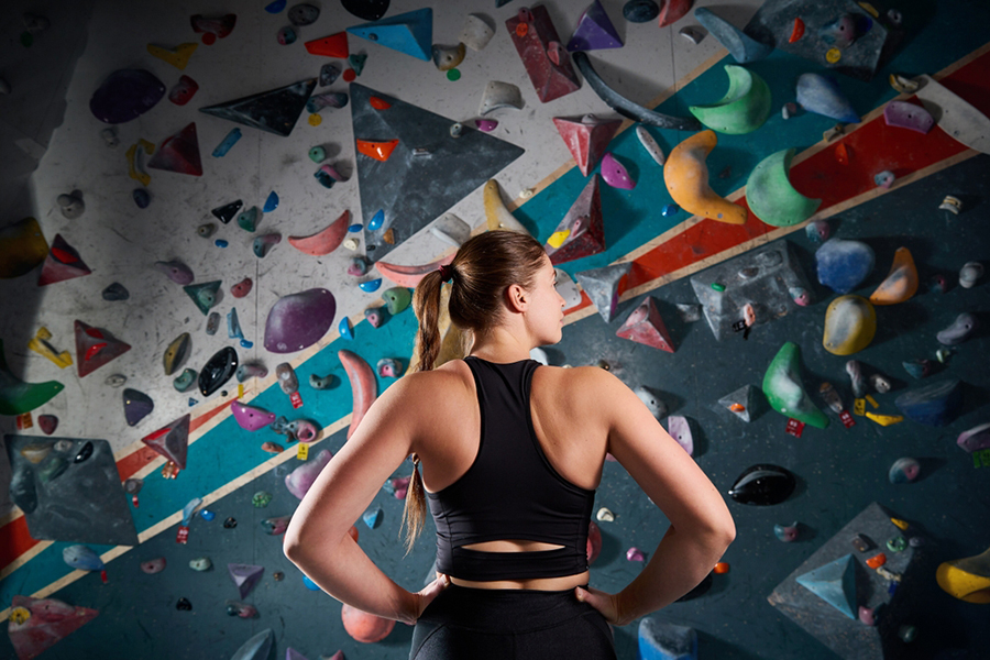 Arrampicata indoor, lo sport che allena corpo e mente apertura arrampicata
