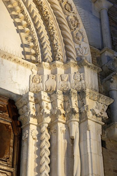 Autunno fuori rotta: i must-see di Abruzzo, Basilicata e Molise 4 Collegiata Touring Citta SantAngelo 1DX 6968