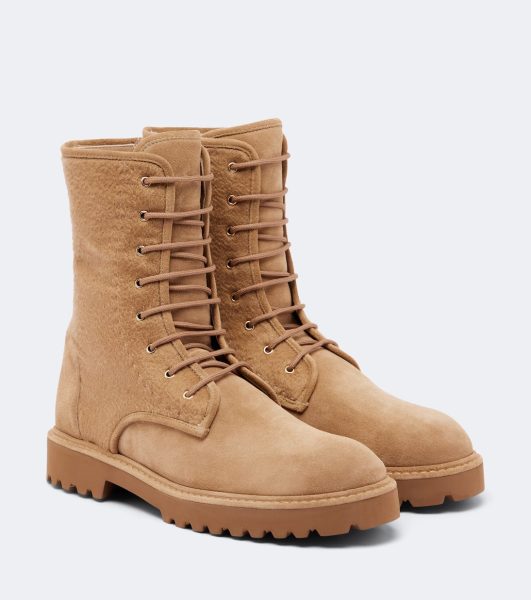 Il ritorno degli stivali: alti, texani o combat boot? La guida agli abbinamenti per ogni silhouette 20 Max Mara Stivaletti combat in suede con cashmere