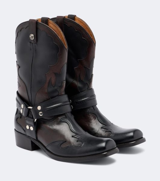Il ritorno degli stivali: alti, texani o combat boot? La guida agli abbinamenti per ogni silhouette 10 Versace Stivali Sylvester in pelle