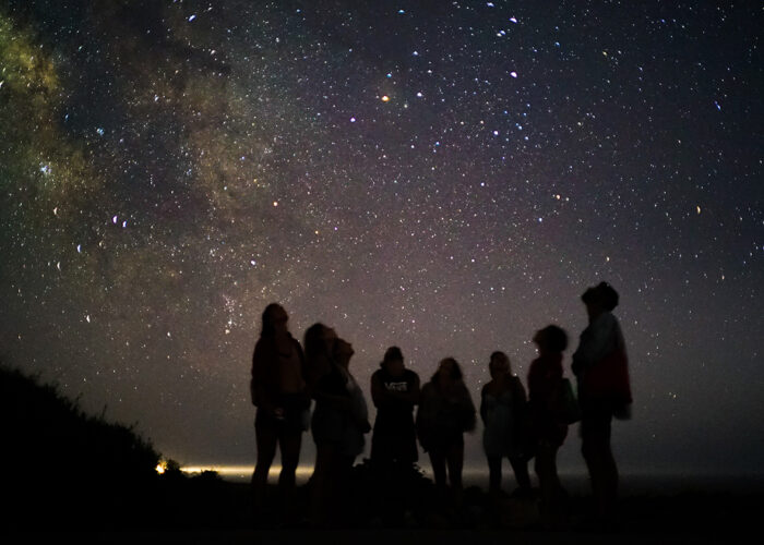 È una meta ideale per l'astroturismo.